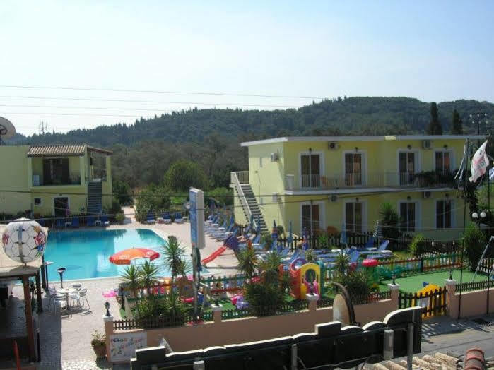 Amadeus Hawai Studios And Apartments Sidárion Exterior foto